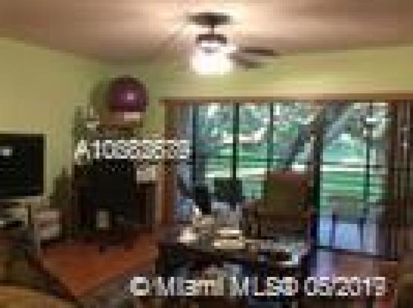 Summertree Village, 461 Ives Dairy Rd #202-2, Ives Estates, Florida 33179, image 2