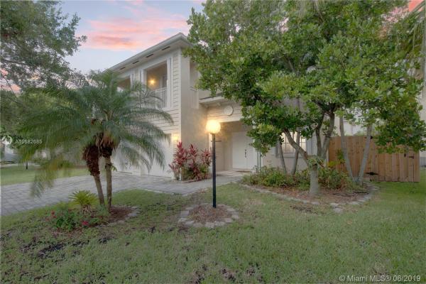 Carmens Place, 370 NE 30th Ave, Homestead, Florida 33033, image 2