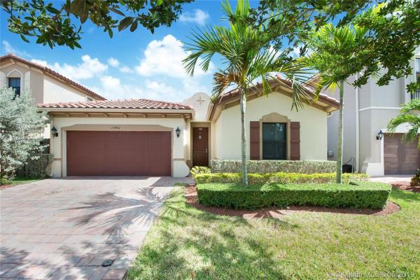 Venetian Parc, 15451 SW 176th Ln, Richmond West, Florida 33187, image 2