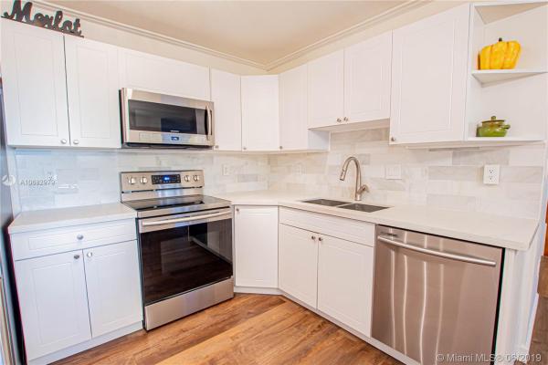 Courtyards In The Crossings, 11312 SW 132nd Ct, The Crossings, Florida 33186, image 2