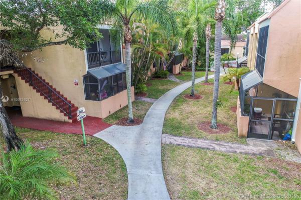Venetian Palms, 7927 SW 104th St #E105, Kendall, Florida 33156, image 2