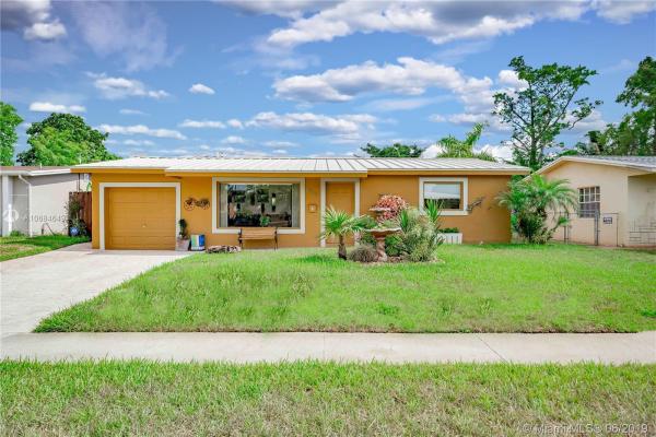 Sunrise Golf Village, 6541 NW 24th St, Sunrise, Florida 33313, image 2