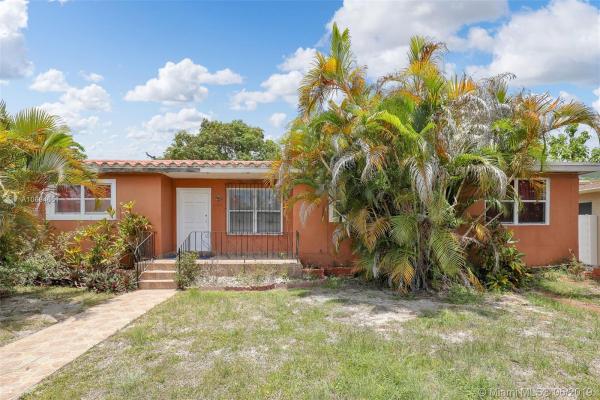 Panuleta Gardens, 17000 NE 6th Ct, North Miami Beach, Florida 33162, image 2