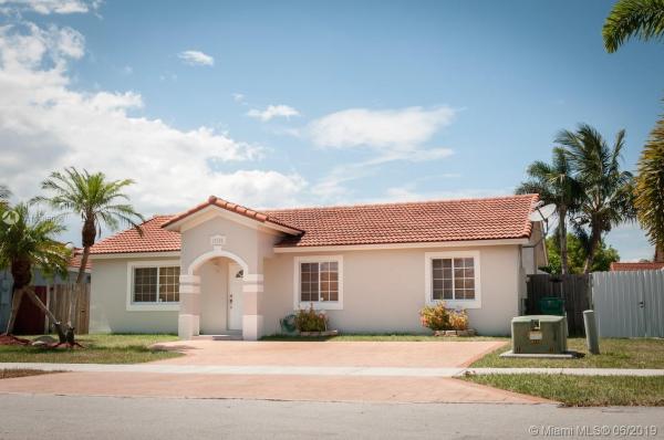 Estate Homes, 12601 SW 223rd St, Goulds, Florida 33170, image 2