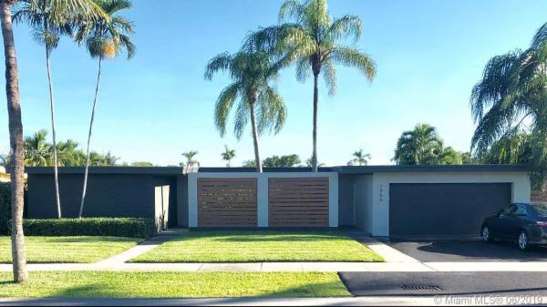 Sky Lake, 1950 NE 185th Ter, North Miami Beach, Florida 33179, image 2