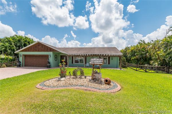 Seligman Durango West, 4900 SW 201st Ter, Southwest Ranches, Florida 33332, image 2