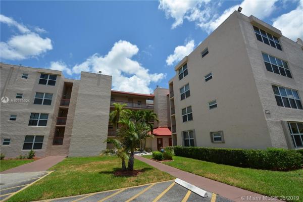 Evergreen Of Pine Island Ridge, 9411 Evergreen Pl #301, Davie, Florida 33324, image 2