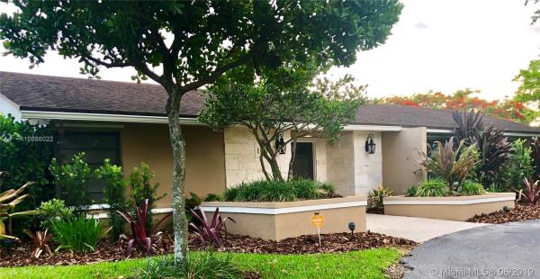 Pine Shore, 11110 SW 124th Rd, Kendall, Florida 33176, image 2
