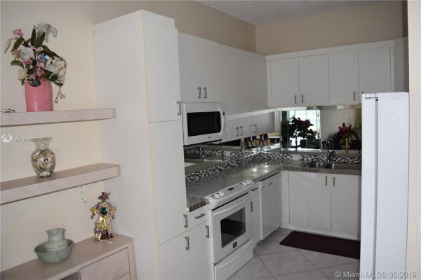 Sunrise Lakes 4, 10111 NW 24th Pl #405, Sunrise, Florida 33322, image 1