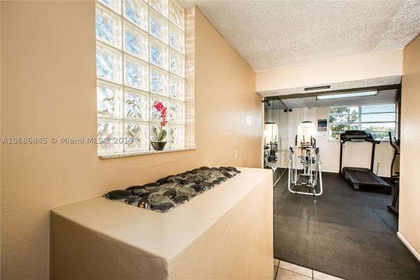 1251 NE 108th St #712, Unincorporated Dade County, Florida 33161, image 2