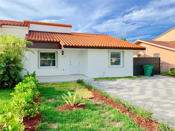 Las Palmas, 10371 SW 12th St, University Park, Florida 33174, image 2