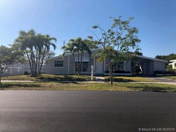 Pine Tree Manor, 9301 Martinique Dr, Cutler Bay, Florida 33189, image 2
