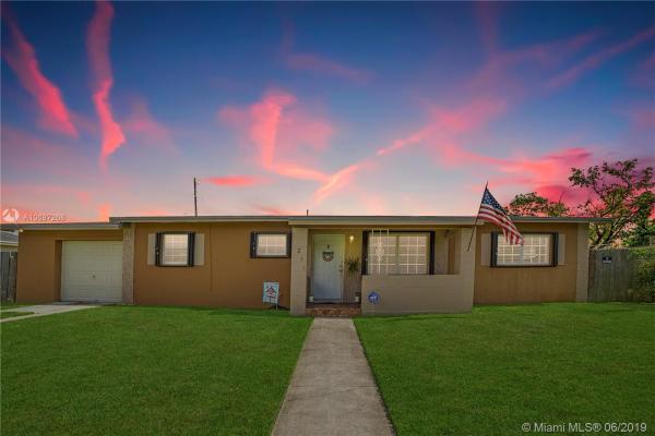 South Coral Homes, 10241 Jamaica Dr, Cutler Bay, Florida 33189, image 2