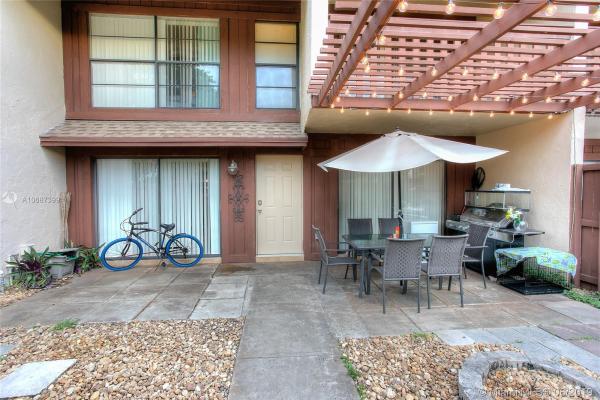 Snapper Village, 11500 SW 64th St #E, Kendall, Florida 33173, image 2