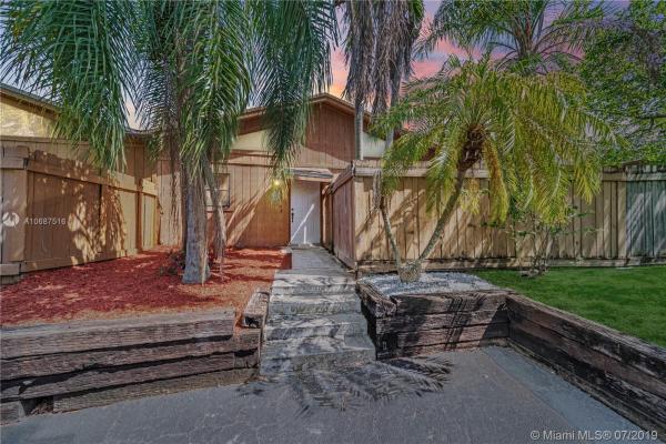 Pinetree Village, 11345 SW 112th Cir Ln N #11345, Kendall, Florida 33176, image 2