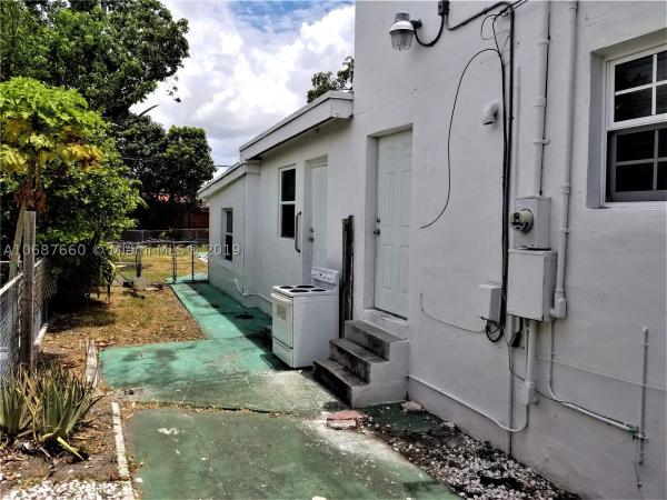 Rogers, 1829 NW 4th St, Miami, Florida 33125, image 3