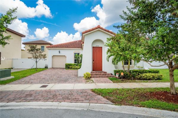 Kendall Commons Residential, 16941 SW 91st Lane Cir, The Hammocks, Florida 33196, image 2
