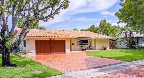 Miami Lakes Residential, 14300 Leaning Pine Dr, Miami Lakes, Florida 33014, image 2