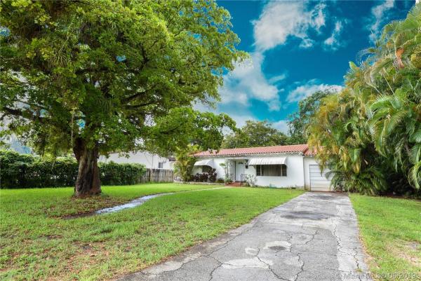 Griffing Biscayne Park Estates, 610 NE 116th St, Biscayne Park, Florida 33161, image 2