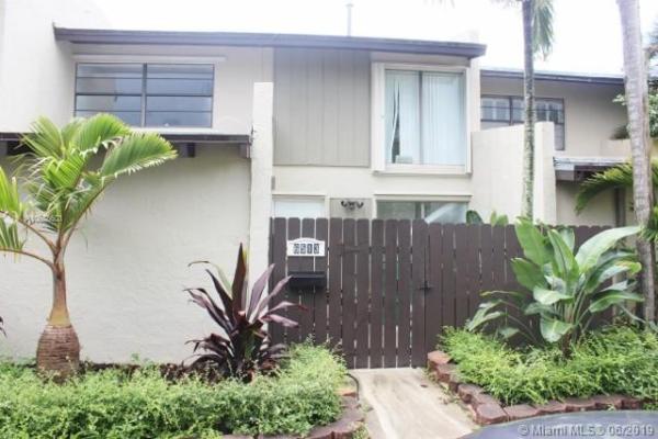 Snapper Creek Townhouses, 6513 SW 113th Ct #6513, Kendall, Florida 33173, image 2