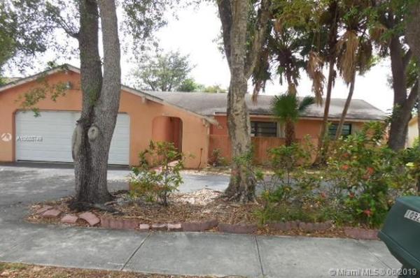 Shores Calusa, 10921 SW 142nd Ave, The Hammocks, Florida 33186, image 2