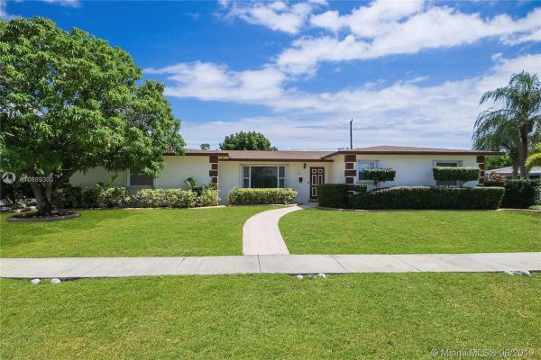 Palmetto Country Club Estates, 9791 SW 159th St, Palmetto Estates, Florida 33157, image 2