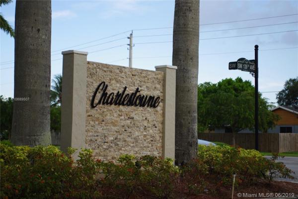 Charlestowne, 13951 SW 100th Ln, The Hammocks, Florida 33186, image 2