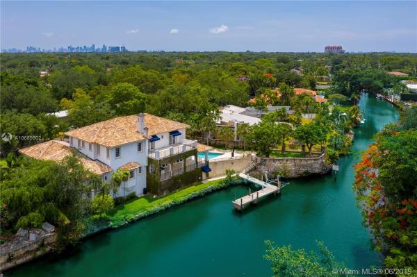 1224 Alfonso Ave, Coral Gables, Florida 33146, image 2