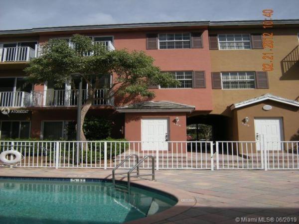 Palm Island Villas, 2725 NE 8th Ave #104, Wilton Manors, Florida 33334, image 2