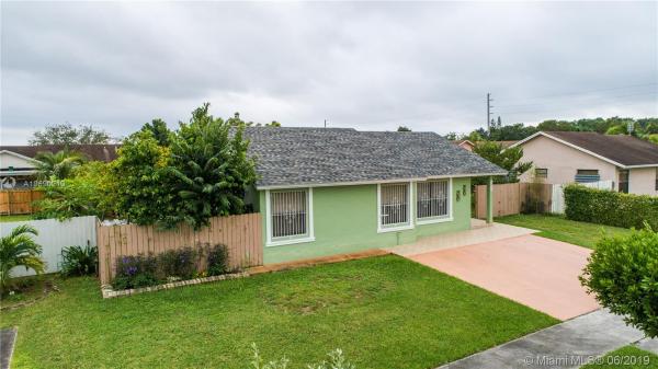 Pine Needles East Homes, 16070 SW 300th St, Leisure City, Florida 33033, image 2