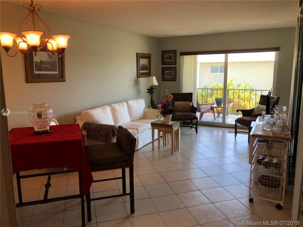 River Manor, 3004 NE 5th Ter #312-C, Wilton Manors, Florida 33334, image 2
