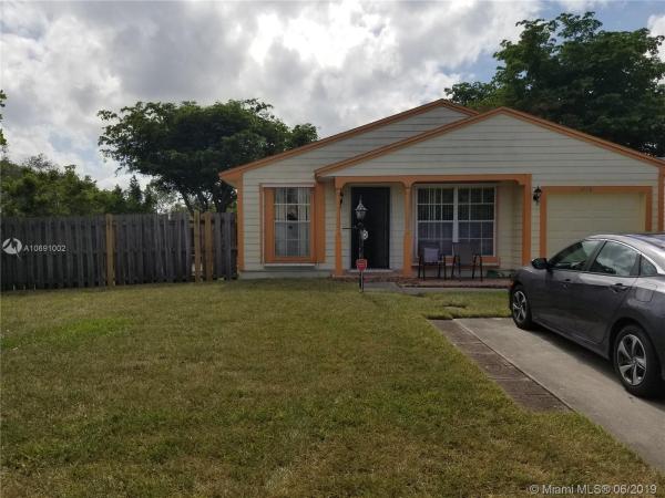 1798 SW 82nd Pl, Miramar, Florida 33025, image 2