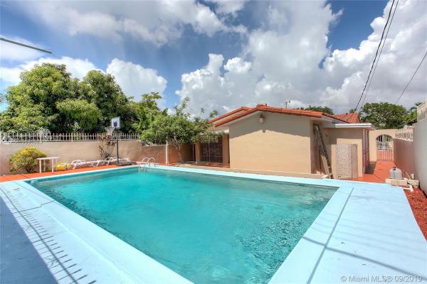 Douglas Commercial Center, 821 NW 35th Ct, Miami, Florida 33125, image 2