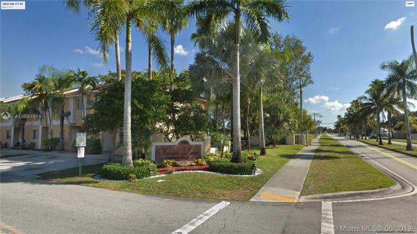 Weitzer Serena Lakes Townhomes, 13915 SW 177th St #13915, Richmond West, Florida 33177, image 2