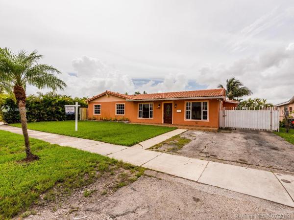 Royale Green, 12804 SW 48th Ter, Kendale Lakes, Florida 33175, image 2