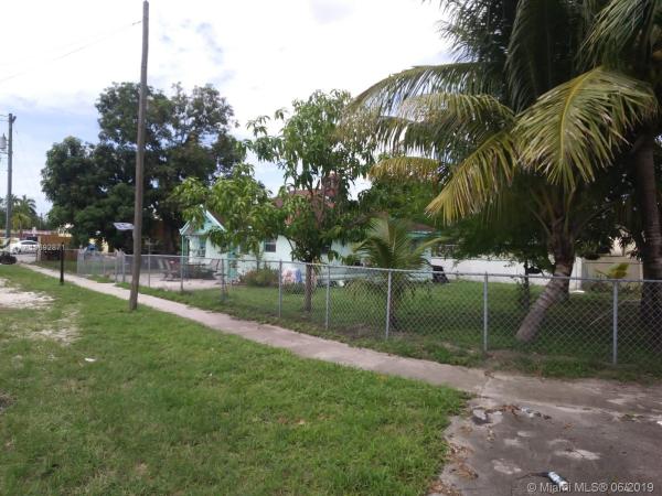 Sunkist Grove, 11990 NW 11th Ave, North Miami, Florida 33168, image 2