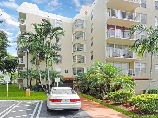 Village At The Falls, 13120 SW 92nd Ave #B-401, Kendall, Florida 33176, image 2