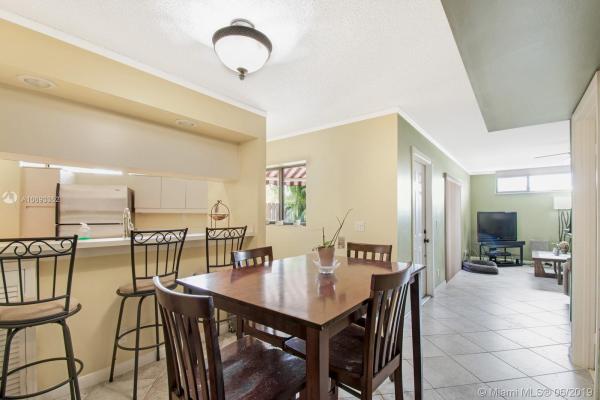 Banyan Lake, 22916 Oxford Pl #D, Boca Raton, Florida 33433, image 2