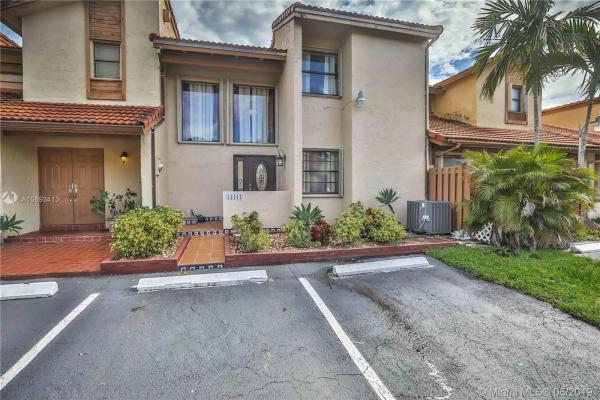 Tamiami Lakes Townhomes, 13411 SW 14th Ter #13411, Tamiami, Florida 33184, image 2