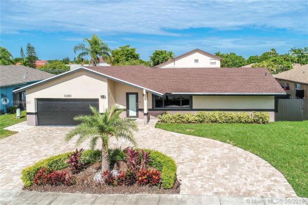 Deerwood, 14900 SW 127th Ct, Three Lakes, Florida 33186, image 2