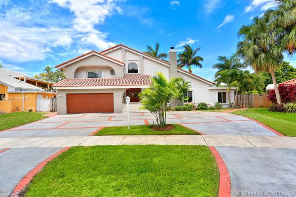 Glen Cove, 10135 SW 114th Ct, Kendall, Florida 33176, image 2