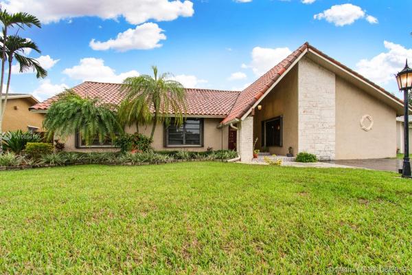 Calusa Club Estates, 13301 SW 102nd St, The Crossings, Florida 33186, image 2