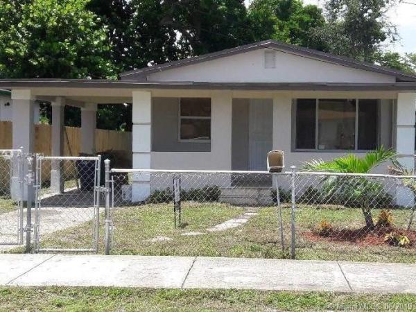 Hialeah Heights, 2949 NW 61st St, Brownsville, Florida 33142, image 2