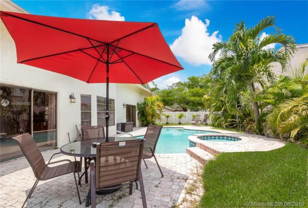 Shenandoah, 14661 Highland Springs Ct, Davie, Florida 33325, image 2