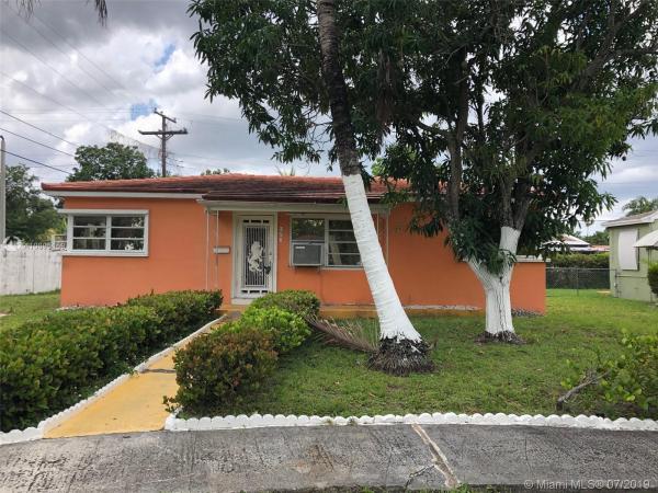 Terry Manor, 251 NE 168th Ter, North Miami Beach, Florida 33162, image 2