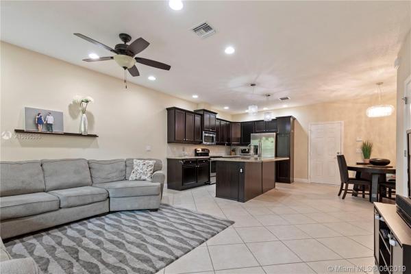 Cascada Isle, 8286 Cascada Isles Dr, Cooper City, Florida 33024, image 2