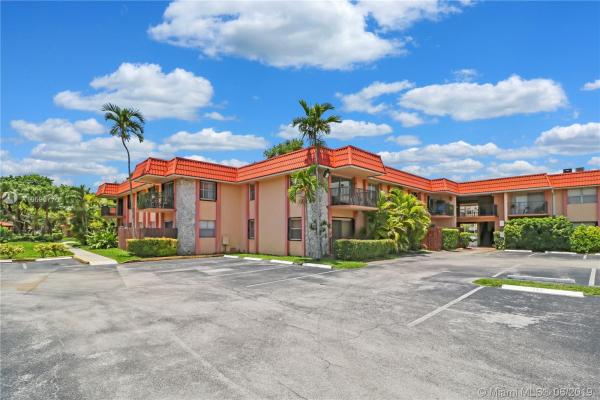 Kendallwood Villas, 10401 SW 108th Ave #138, Kendall, Florida 33176, image 2