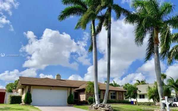 Waterford Homes, 1325 SW 26th Ave, Deerfield Beach, Florida 33442, image 2