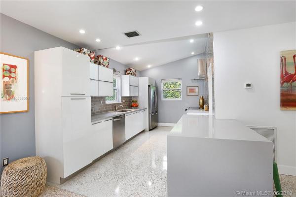 Blue Heights, 5040 SW 65th Ave, South Miami, Florida 33155, image 2