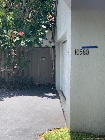 Sabal Chase, 10588 SW 112 Ave #, Kendall, Florida 33176, image 2